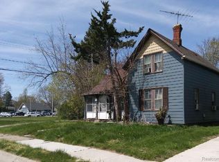 3 Olde St, Mount Clemens, MI 48043
