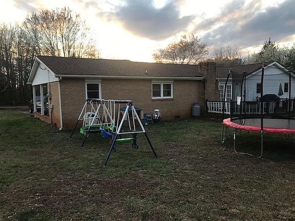 5th image of 184 Michael Dr