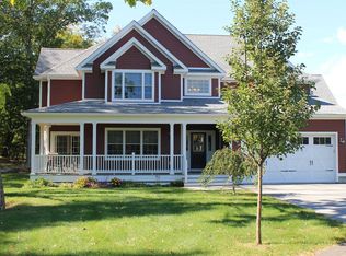 32 Will Tremper Dr, Rhinebeck, NY 12572