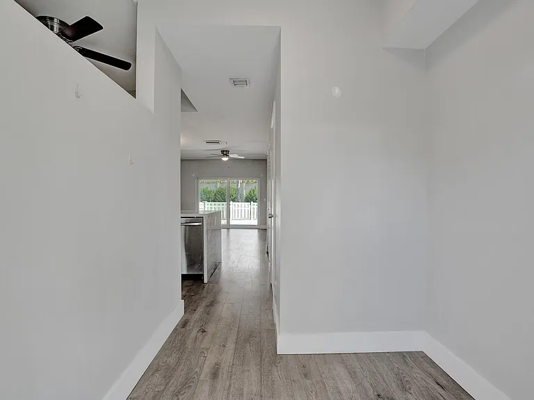 9913 NW 57th Mnr — Photo 3