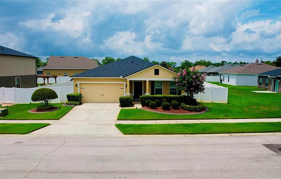 1st image of 3917 SANTA ELENA LANE