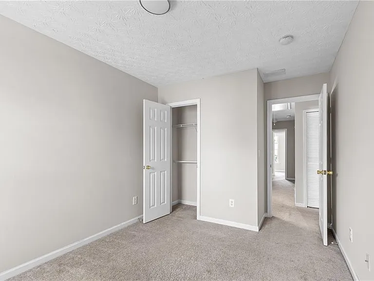 6604 Splashwater Dr — Photo 28