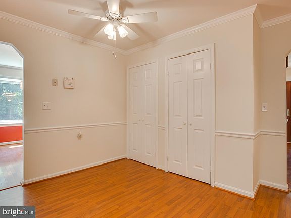4th image of 137 Oakwood Dr
