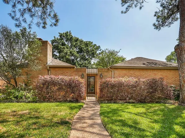 12031 Wedgehill Ln, Houston, TX 77077