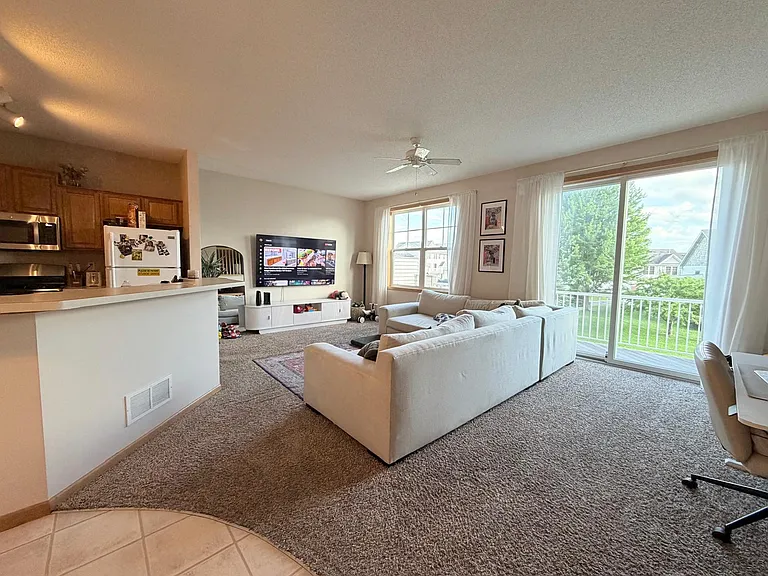 20711 Hampshire Cir — Photo 7