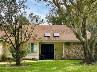 121 Sweetwater Oaks Ln, Daytona Beach, FL 32114