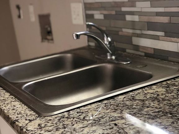 2nd image of 4418 Lynn Ln APT 71