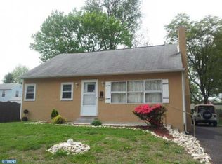 824 Rosa Ave, Croydon, PA 19021