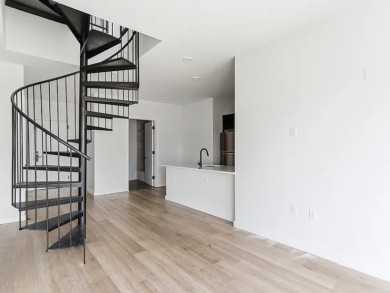 486 Market St #6C — Photo 3