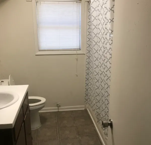 1402 Martin Luther King St — Photo 16