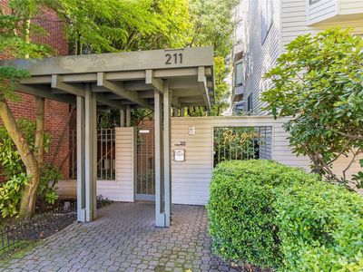 211 Summit Avenue E #S320, Seattle, WA, 98102
