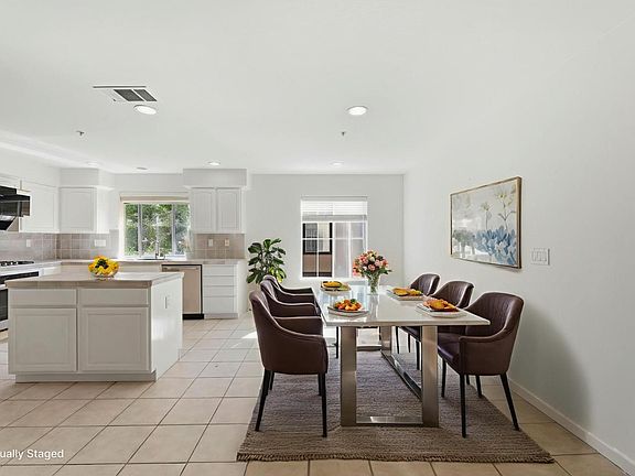 3rd image of 3111 White Riesling Pl