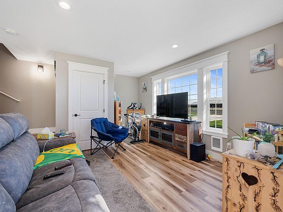 4th image of 4004 12th St