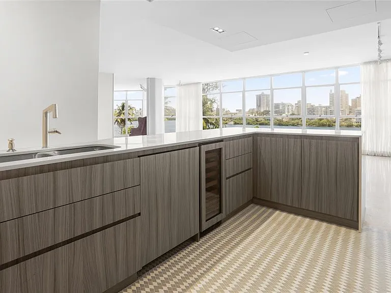 860 Ashford Ave #5C-1 — Photo 3