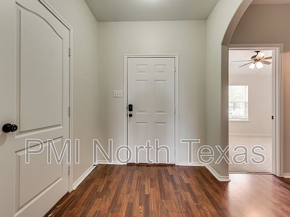 5th image of 8420 Sonnet Dr
