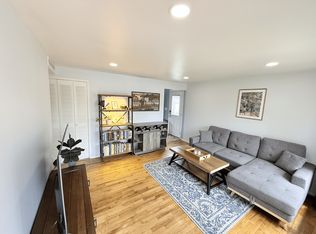 18 W Eden Ct, Ann Arbor, MI 48108