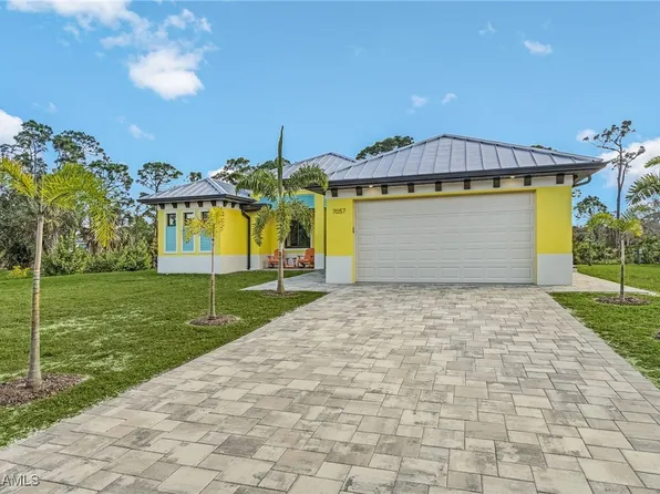 7057 Max Dr, Bokeelia, FL 33922