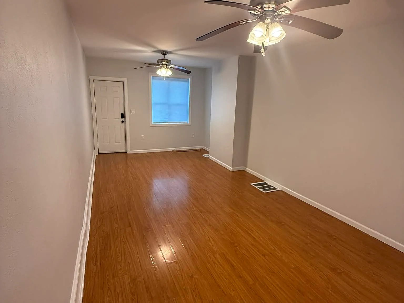 2 bed, 898 sqft, $1,500 — Photo 3