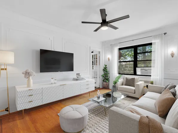 130 Bayridge Parkway image 2 of 13