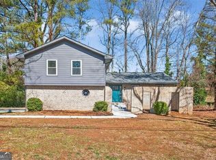 3940 Pinehurst Valley Dr, Decatur, GA 30034
