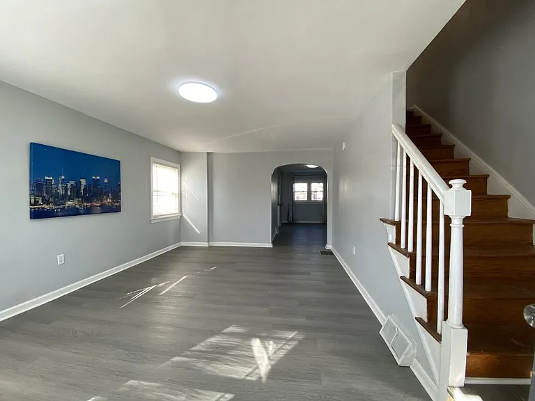 1841 Harfman Dr — Photo 4