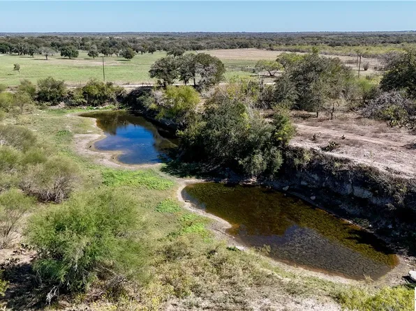 9577 Fm 1116, Gonzales, TX 78629