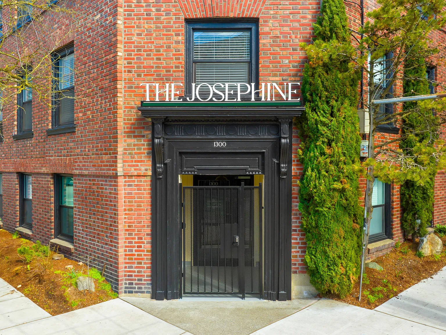 The Josephine — Photo 4