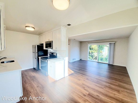 4th image of 474 Studio Cir APT 6