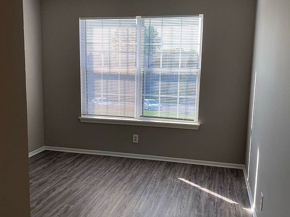 4th image of 1155 Wells St #4