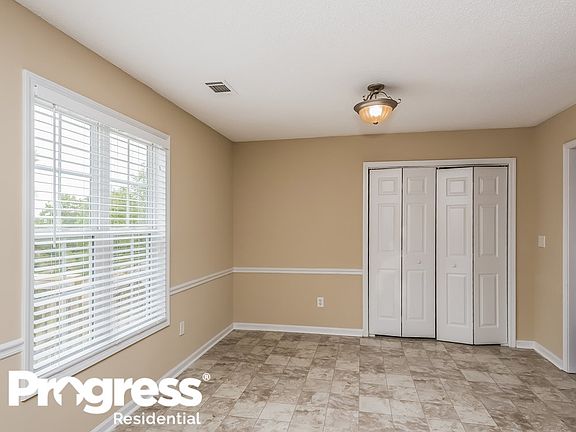 5th image of 14 Stratford Ln