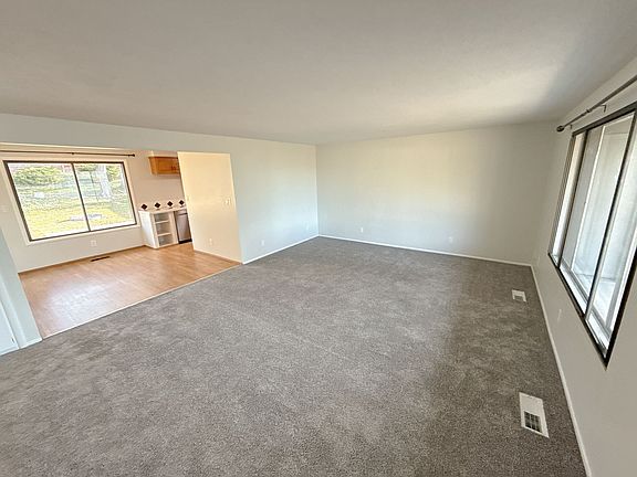 3rd image of 1735 Carlson Dr