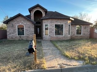 205 E Santa Clara St, Hebbronville, TX 78361