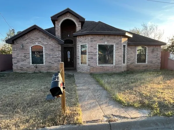 205 E Santa Clara St, Hebbronville, TX 78361