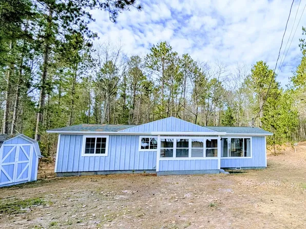 304 Kawbawgam Rd, Marquette, MI 49855