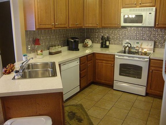 4th image of 1201 Centerstream Dr