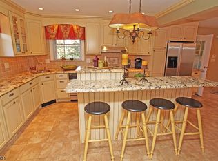 106 Wolfs Corner Rd, Newton, NJ 07860