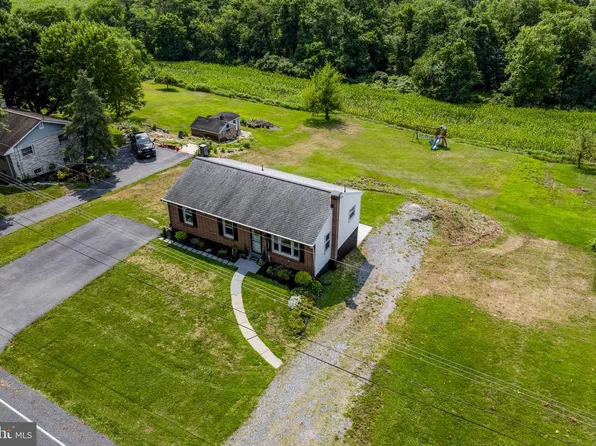 8064 Colebrook Rd, Palmyra, PA 17078