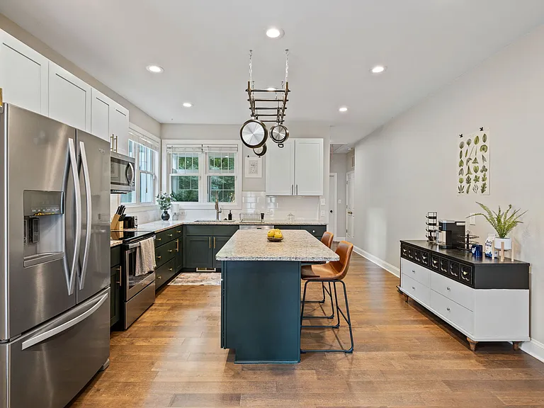 606 E Geer St — Photo 10