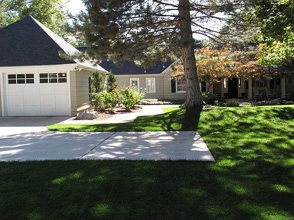 2nd image of 1602 E Millcreek Way