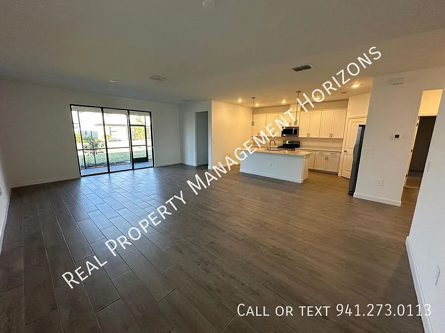 Building Photo - 14964 Serene Shores Loop