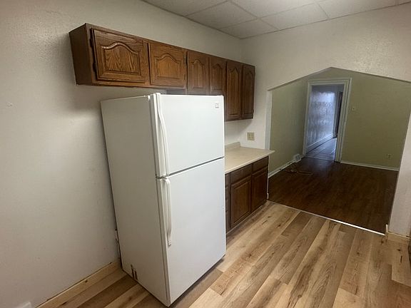 3rd image of 34 Miltenberger St