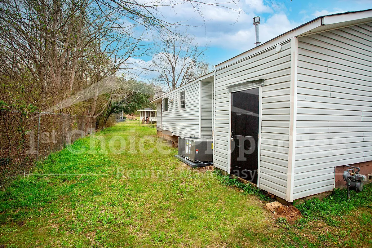 Building Photo - 1110 Croyden Cir