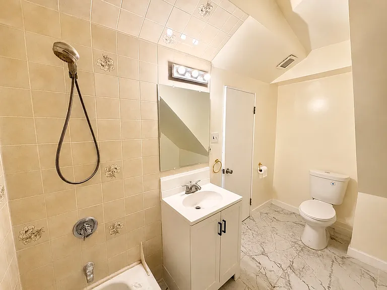 53 Malden St #3 — Photo 8