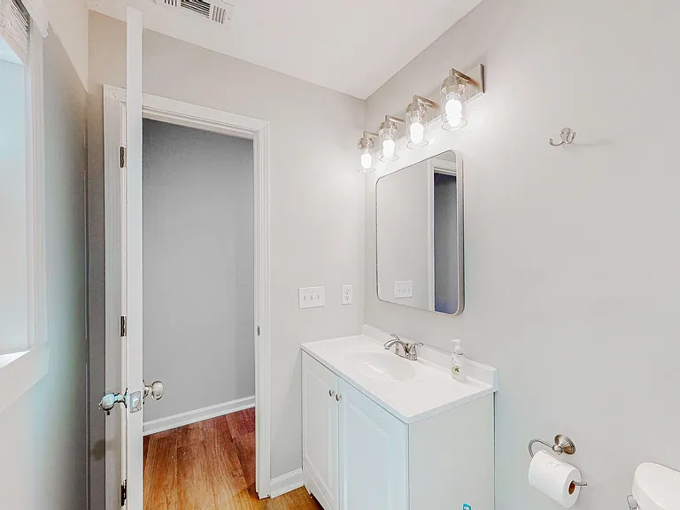 Pine Hill Dr — Photo 4