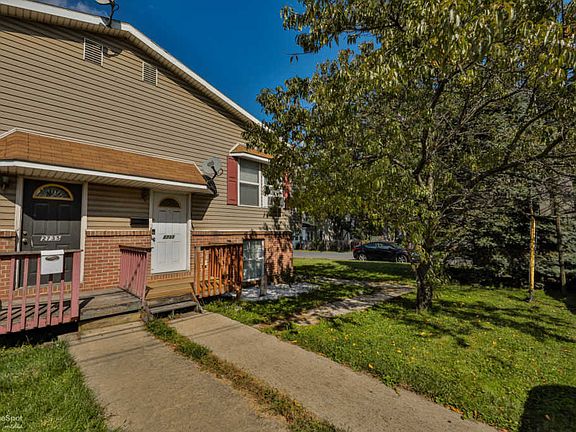 3rd image of 2733 Columbia St