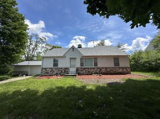 3721 Maple Rd, Burlington, WI 53105