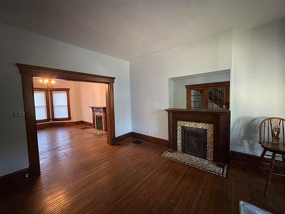 4th image of 32 E Maynard Ave