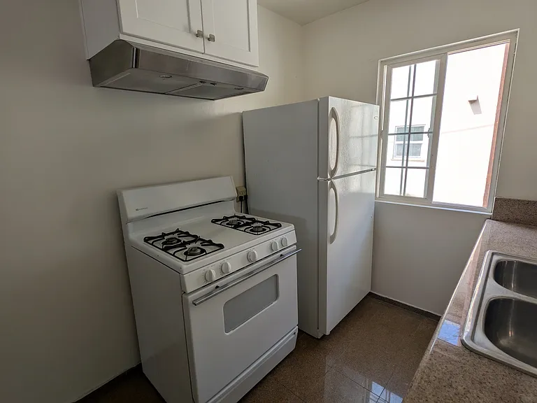 5214 El Verano Ave #6 — Photo 2
