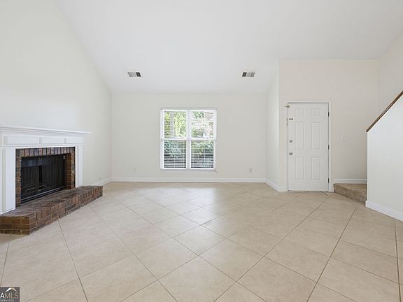 5th image of 3145 Cape Cir