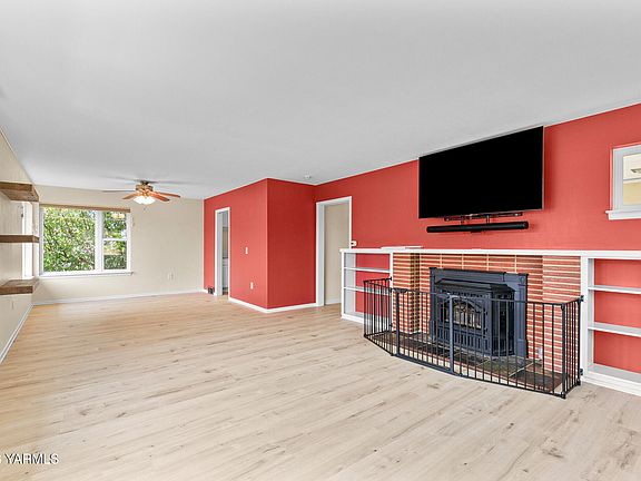 5th image of 402 S 35th Ave